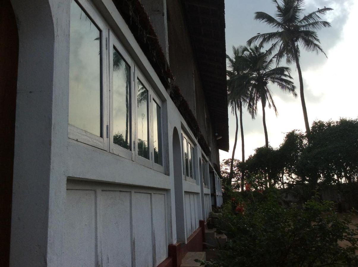 New Rest House Sea View Hotel Negombo Extérieur photo