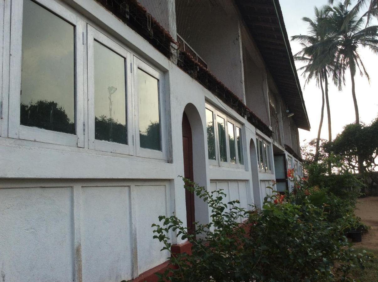 New Rest House Sea View Hotel Negombo Extérieur photo