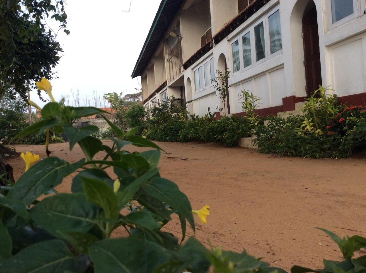 New Rest House Sea View Hotel Negombo Extérieur photo