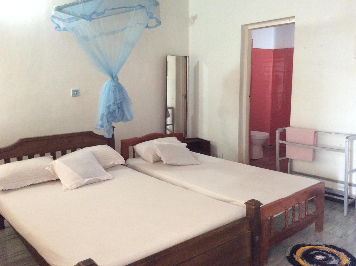 New Rest House Sea View Hotel Negombo Extérieur photo