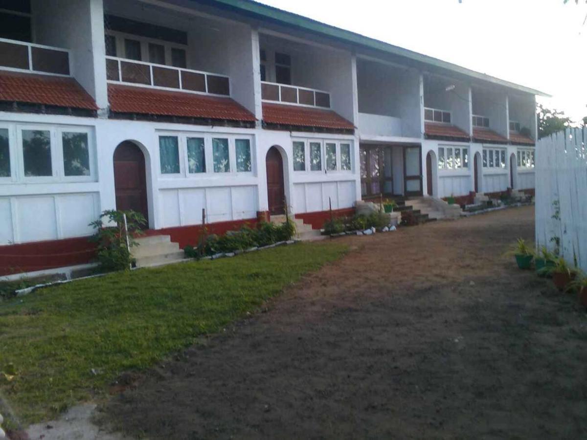 New Rest House Sea View Hotel Negombo Extérieur photo
